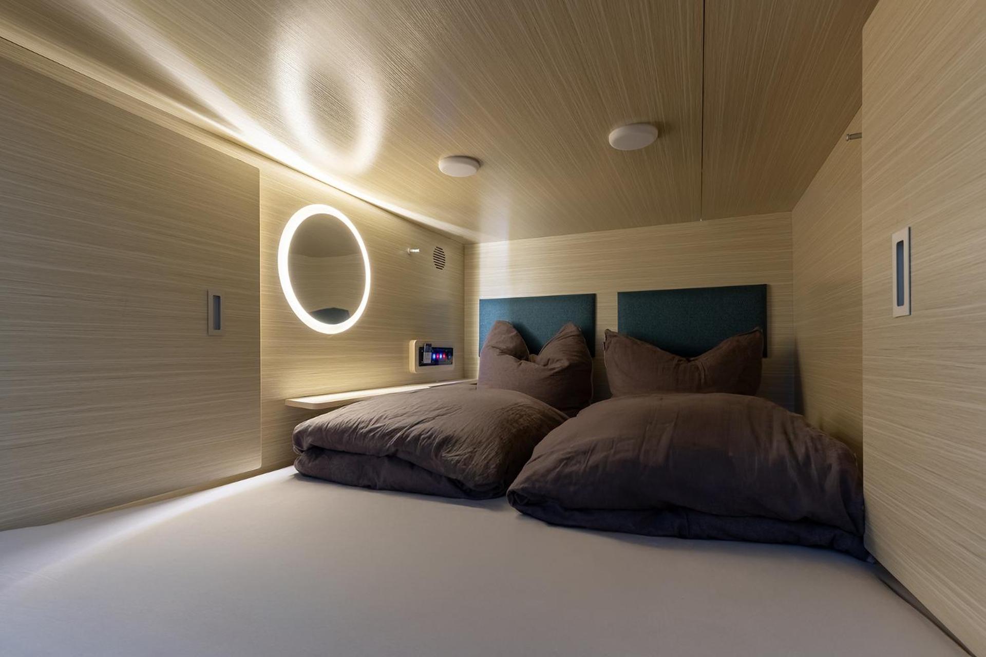Mue Cubes - Capsule Hotel Bazel Buitenkant foto