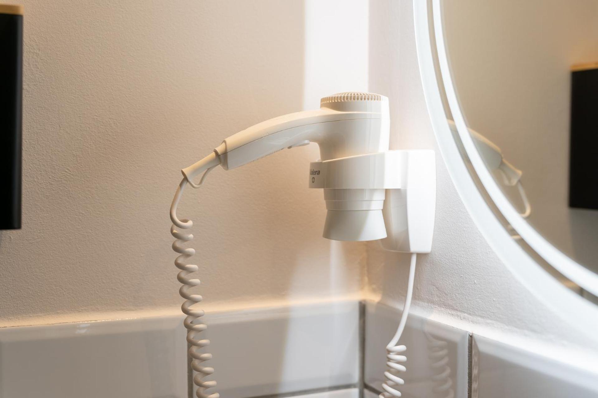 Mue Cubes - Capsule Hotel Bazel Buitenkant foto