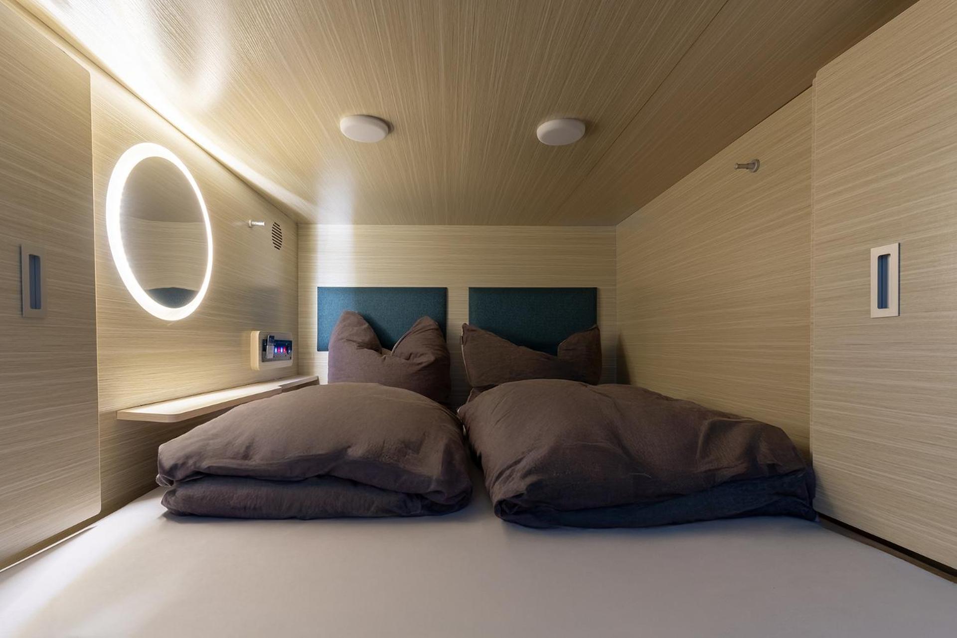 Mue Cubes - Capsule Hotel Bazel Buitenkant foto