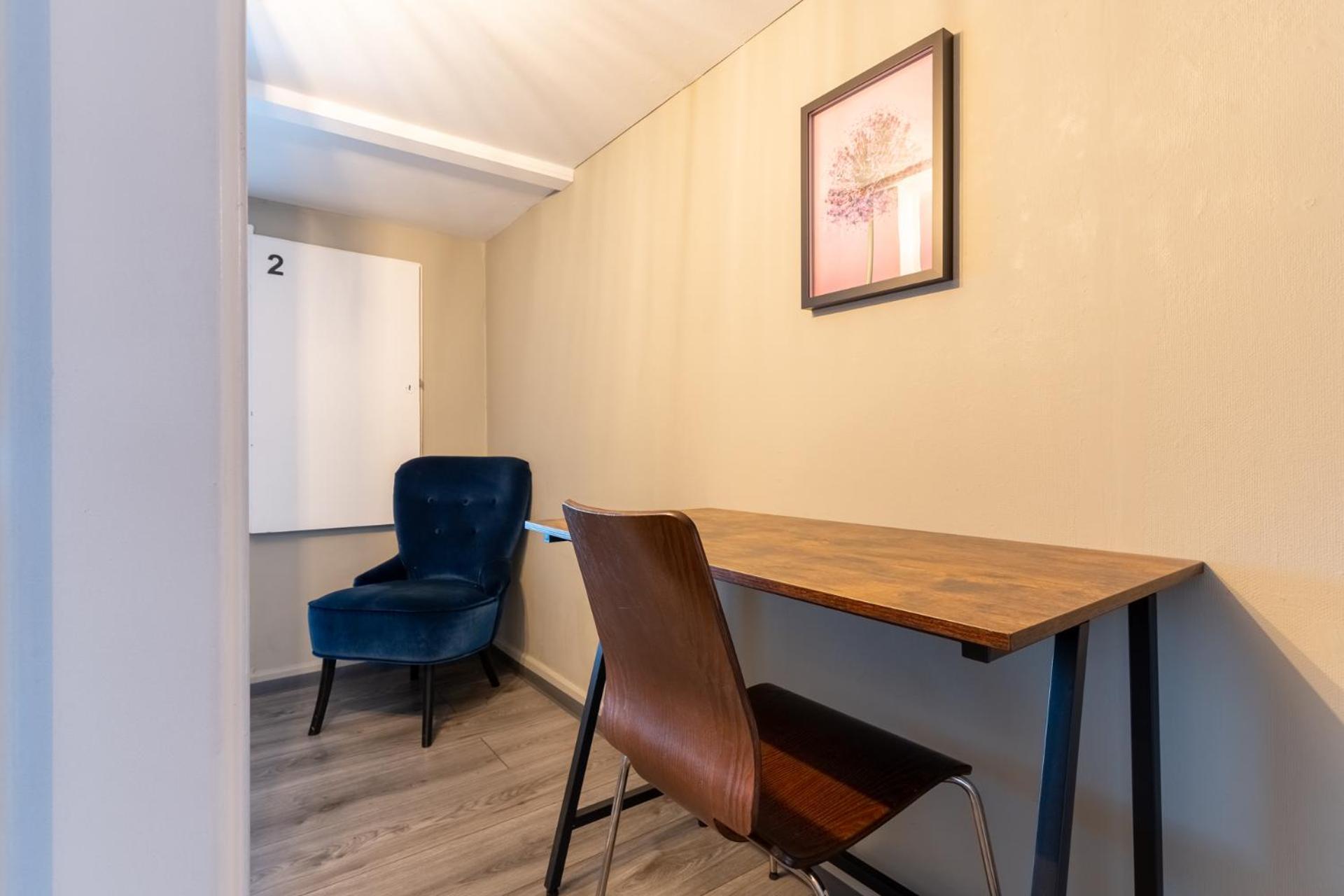 Mue Cubes - Capsule Hotel Bazel Buitenkant foto