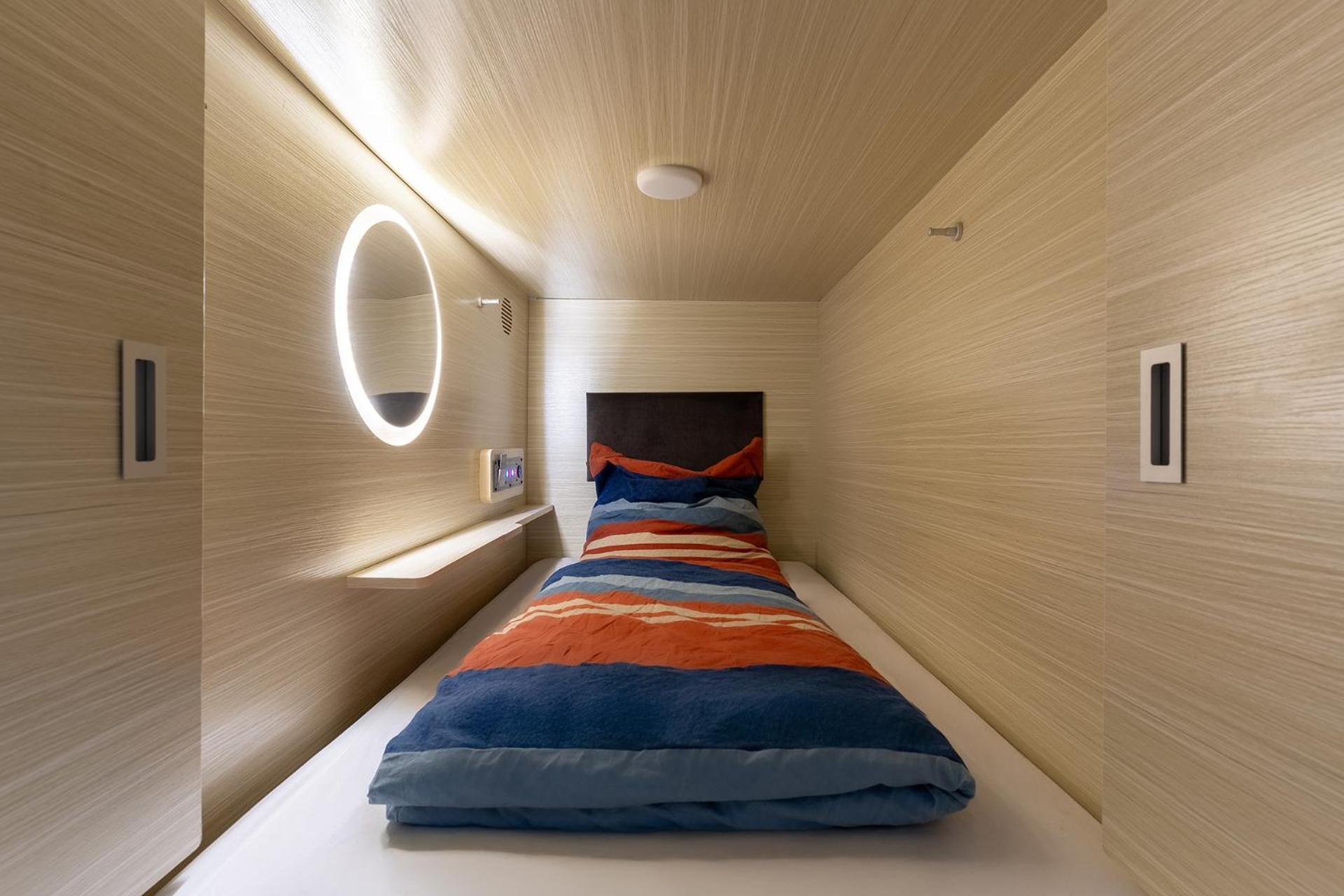 Mue Cubes - Capsule Hotel Bazel Buitenkant foto